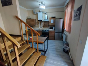 Wooden_Room_Hostel